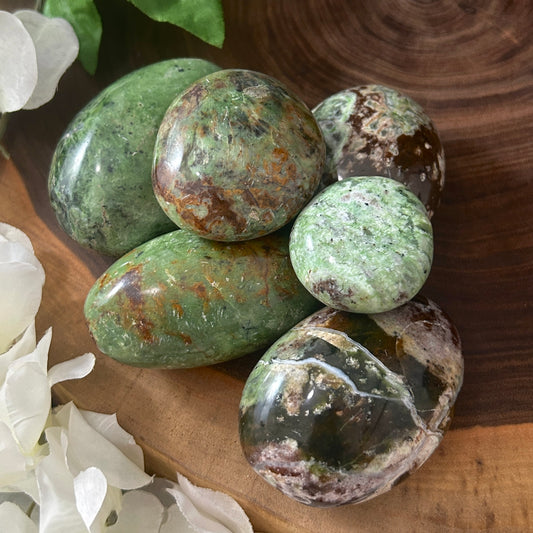 Chrysoprase Palm Stone