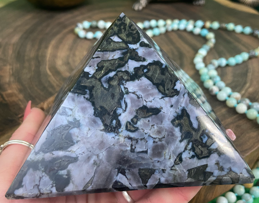 Indigo Gabbro (Blizzard Stone) Pyramid